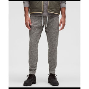 Men's Lululemon Engineered Warmth Jogger S Grey Black